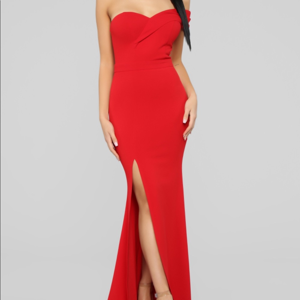 Long one shoulder red dress